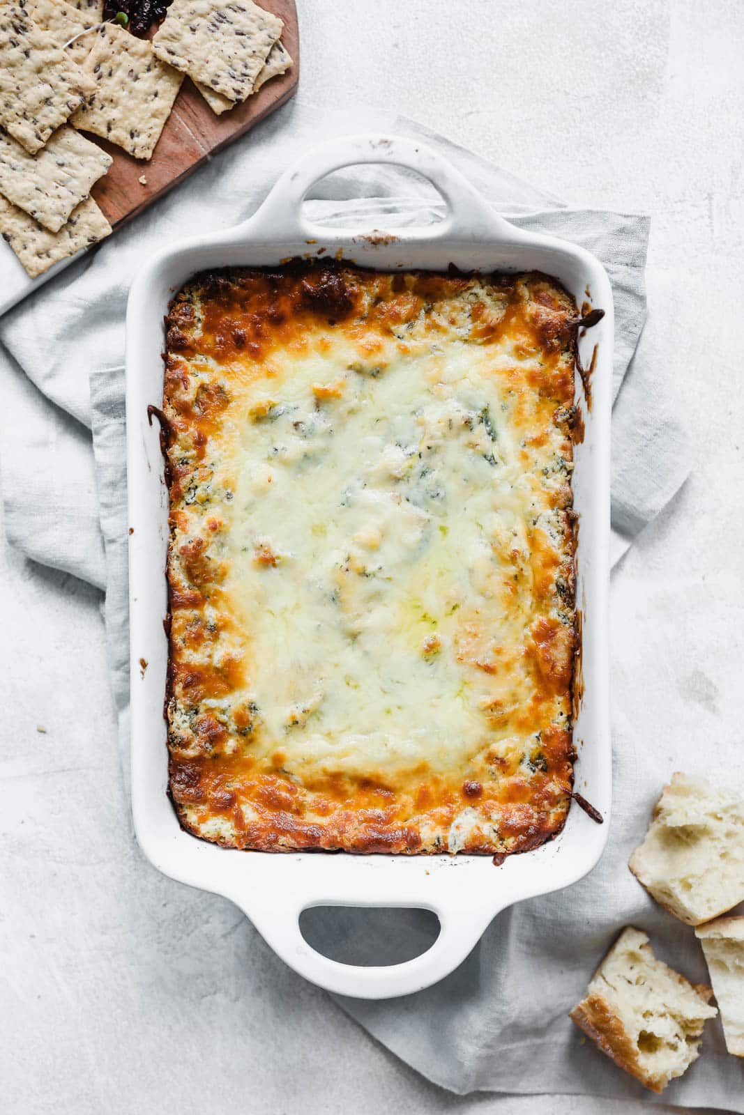 spinach artichoke bacon dip I howsweeteats.com #spinach #artichoke #bacon #dip #appetizers