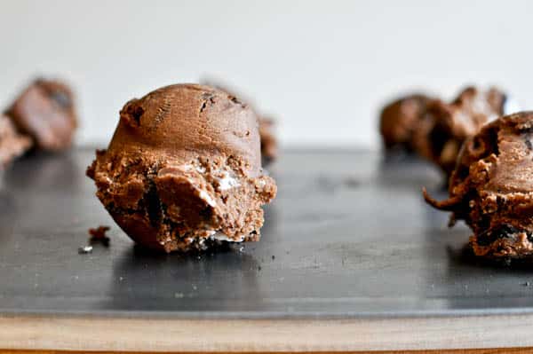 Double Fudge Oreo Crunch Cookies I howsweeteats.com Double Fudge Oreo Crunch Cookies I howsweeteats.com