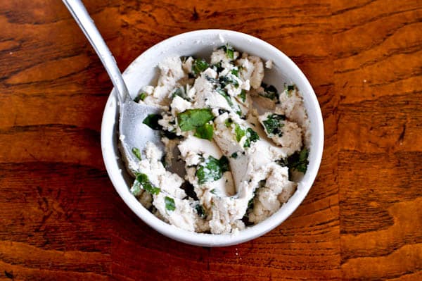 Basil and Goat Cheese Stuffed Crust Pizza I howsweeteats.com Basil and Goat Cheese Stuffed Crust Pizza I howsweeteats.com