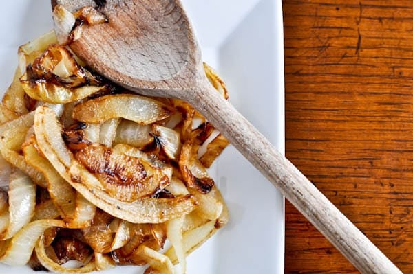 BBQ Chicken Burgers I howsweeteats.com BBQ Chicken Burgers I howsweeteats.com