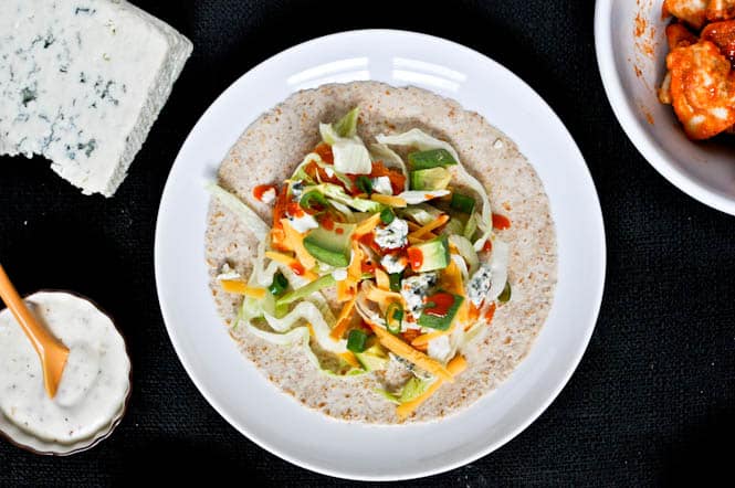 Buffalo Chicken Tacos I howsweeteats.com Buffalo Chicken Tacos I howsweeteats.com