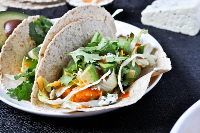 Buffalo Chicken Tacos I howsweeteats.com Buffalo Chicken Tacos I howsweeteats.com