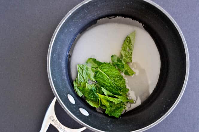 Triple Berry Mojitos I howsweeteats.com Triple Berry Mojitos I howsweeteats.com