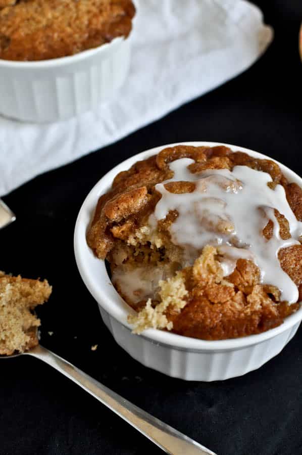 Apple Pie Breakfast Cakes I howsweeteats.com Apple Pie Breakfast Cakes I howsweeteats.com