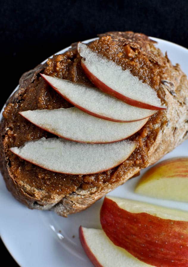Homemade Maple Gingerbread Almond Butter I howsweeteats.com Homemade Maple Gingerbread Almond Butter I howsweeteats.com