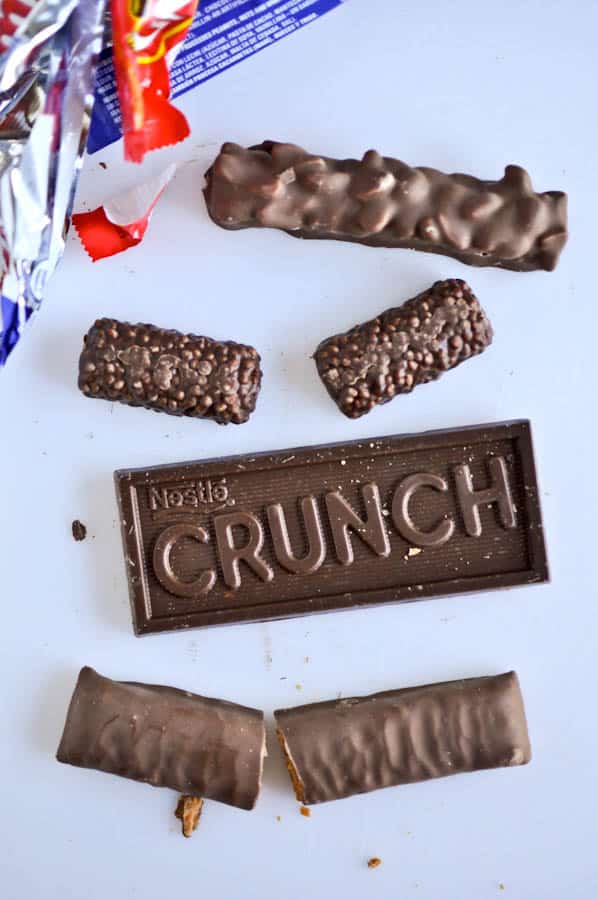 Candy Bar Caramel Corn I howsweeteats.com Candy Bar Caramel Corn I howsweeteats.com