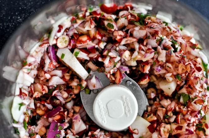 Cranberry Pear Salsa I howsweeteats.com Cranberry Pear Salsa I howsweeteats.com