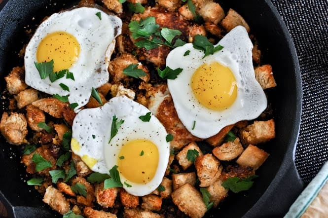 Day After Thanksgiving Breakfast Hash with Cheddar Mashed Potato Pancakes I howsweeteats.com Day After Thanksgiving Breakfast Hash with Cheddar Mashed Potato Pancakes I howsweeteats.com