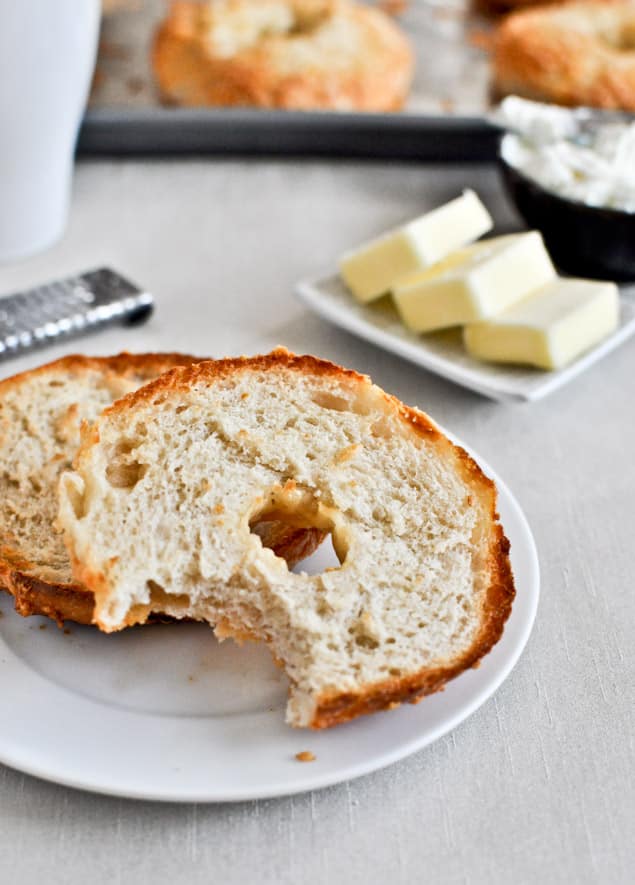 Homemade Asiago Cheese Bagels I howsweeteats.com Homemade Asiago Cheese Bagels I howsweeteats.com