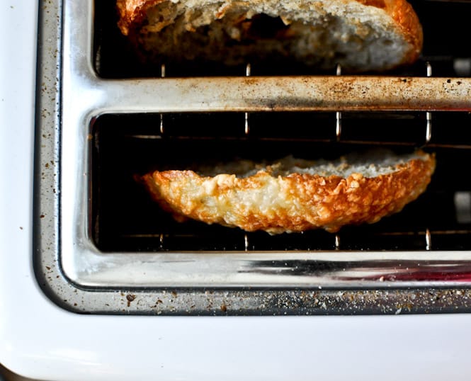 Homemade Asiago Cheese Bagels I howsweeteats.com Homemade Asiago Cheese Bagels I howsweeteats.com