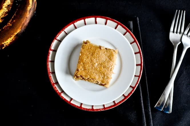 Banana Bread Snack Cake I howsweeteats.com Banana Bread Snack Cake I howsweeteats.com