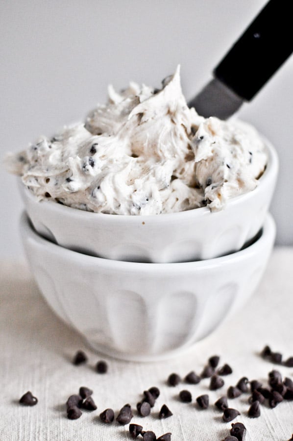 Chocolate Chip Oatmeal Cupcakes with Cinnamon Sugared Chip Frosting I howsweeteats.com Chocolate Chip Oatmeal Cupcakes with Cinnamon Sugared Chip Frosting I howsweeteats.com