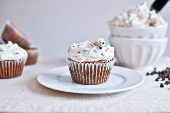 Chocolate Chip Oatmeal Cupcakes with Cinnamon Sugared Chip Frosting I howsweeteats.com Chocolate Chip Oatmeal Cupcakes with Cinnamon Sugared Chip Frosting I howsweeteats.com