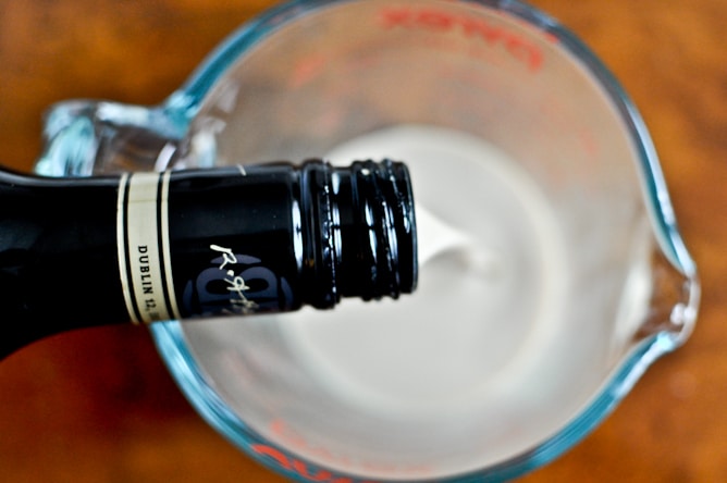 No Bake Milk Chocolate Bailey's Truffle Cake I howsweeteats.com No Bake Milk Chocolate Bailey's Truffle Cake I howsweeteats.com