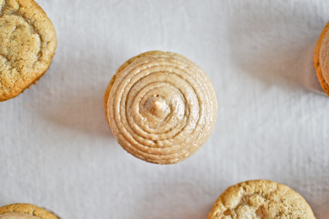Brown Sugar Cupcakes with Peanut Butter Brown Sugar FrostingI howsweeteats.com Brown Sugar Cupcakes with Peanut Butter Brown Sugar FrostingI howsweeteats.com