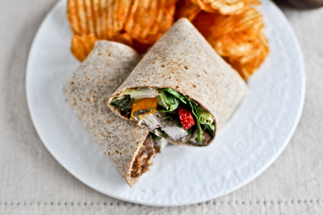 Pecan Crusted Chicken Wraps with Strawberry Honey Mustard I howsweeteats.com Pecan Crusted Chicken Wraps with Strawberry Honey Mustard I howsweeteats.com