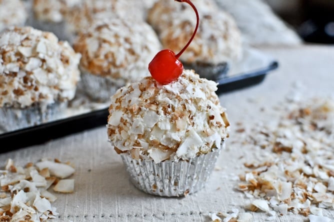 Coconut Tres Leches Cupcakes I howsweeteats.com Coconut Tres Leches Cupcakes I howsweeteats.com