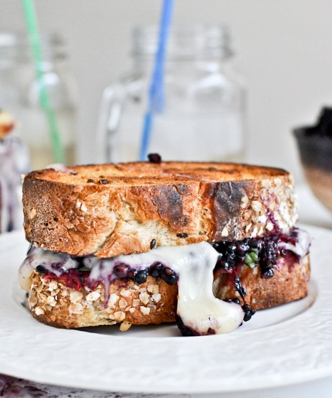 Grilled Fontina + Blackberry Basil Smash Sandwiches I howsweeteats.com Grilled Fontina + Blackberry Basil Smash Sandwiches I howsweeteats.com