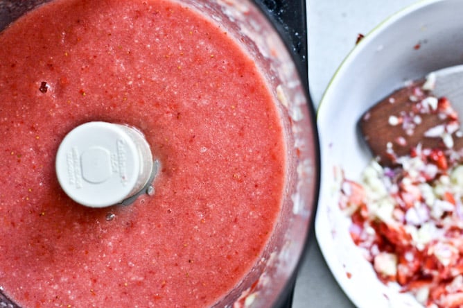 Strawberry Peach Gazpacho I howsweeteats.com Strawberry Peach Gazpacho I howsweeteats.com