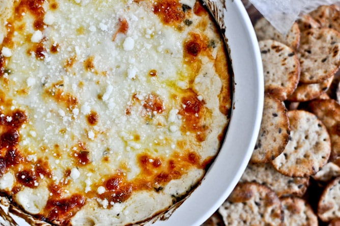 White Pizza Dip I howsweeteats.com White Pizza Dip I howsweeteats.com
