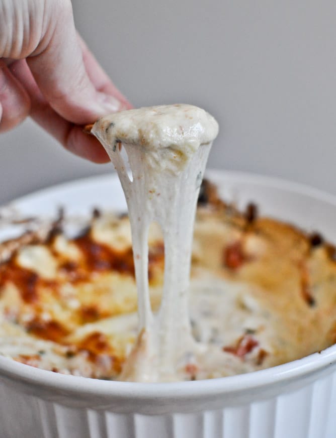 White Pizza Dip I howsweeteats.com White Pizza Dip I howsweeteats.com
