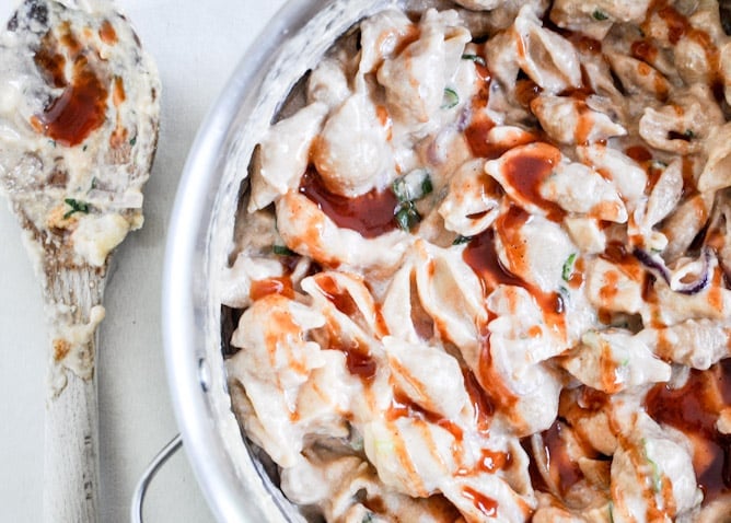 Stovetop BBQ Chicken Shells and Cheese I howsweeteats.com Stovetop BBQ Chicken Shells and Cheese I howsweeteats.com