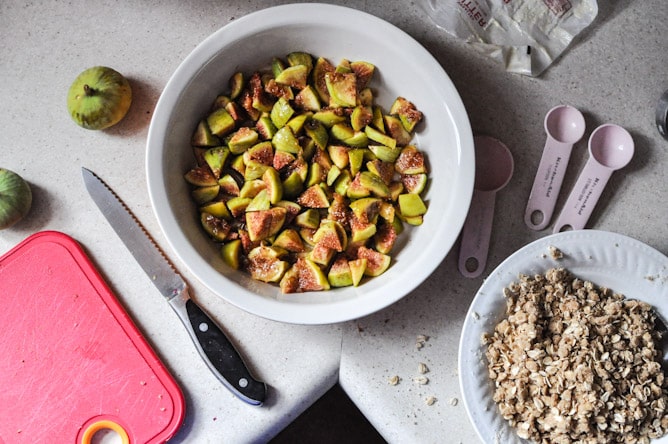 Brown Sugar Fig and Gorgonzola Crisp I howsweeteats.com Brown Sugar Fig and Gorgonzola Crisp I howsweeteats.com