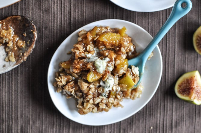 Brown Sugar Fig and Gorgonzola Crisp I howsweeteats.com Brown Sugar Fig and Gorgonzola Crisp I howsweeteats.com