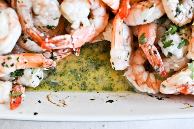 Roasted Basil Butter Parmesan Shrimp I howsweeteats.com Roasted Basil Butter Parmesan Shrimp I howsweeteats.com