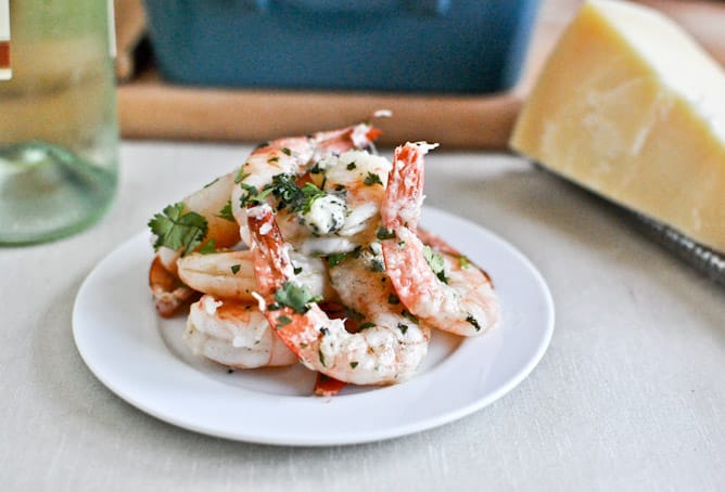 Roasted Basil Butter Parmesan Shrimp I howsweeteats.com Roasted Basil Butter Parmesan Shrimp I howsweeteats.com