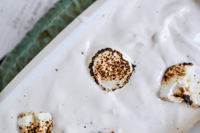 Toasted Marshmallow Coconut Milk Ice Cream I howsweeteats.com Toasted Marshmallow Coconut Milk Ice Cream I howsweeteats.com