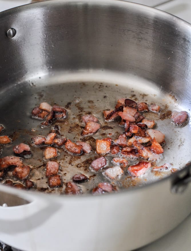 Beer Cheese Soup in Easy Homemade Whole Wheat Bread Bowls I howsweeteats.com Beer Cheese Soup in Easy Homemade Whole Wheat Bread Bowls I howsweeteats.com