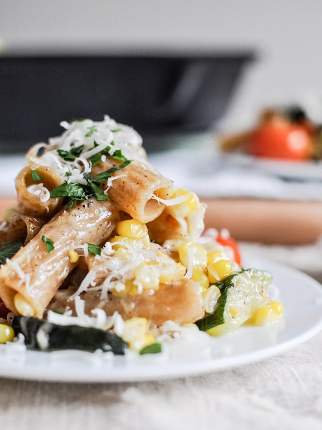 Brown Butter Garden Vegetable Pasta Skillet I howsweeteats.com Brown Butter Garden Vegetable Pasta Skillet I howsweeteats.com