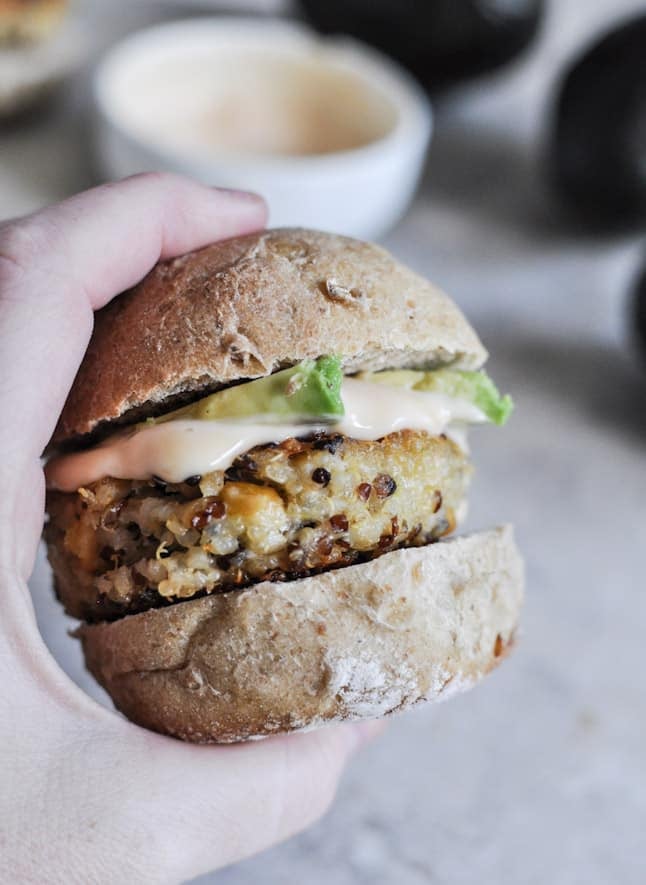 Crispy Quinoa Sliders I howsweeteats.com Crispy Quinoa Sliders I howsweeteats.com