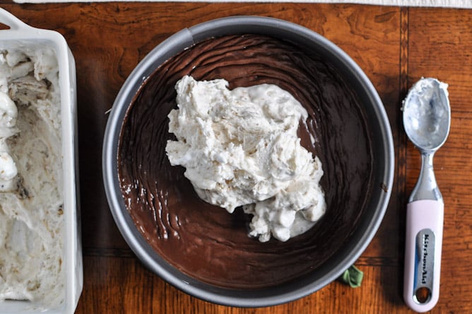 Gooey S'mores Ice Cream Cake I howsweeteats.com Gooey S'mores Ice Cream Cake I howsweeteats.com