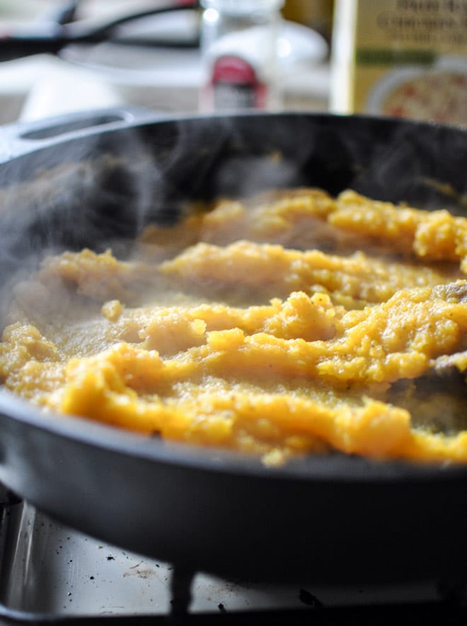 Easy Butternut Skillet Shells & Cheese I howsweeteats.com Easy Butternut Skillet Shells & Cheese I howsweeteats.com