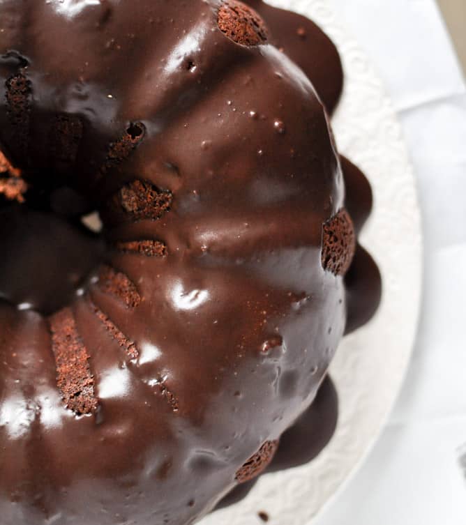 Chocolate Fudge Peanut Butter Cake I howsweeteats.com Chocolate Fudge Peanut Butter Cake I howsweeteats.com