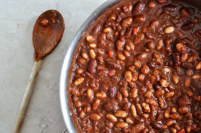 Three Bean Chili Pot Pies I howsweeteats.com Three Bean Chili Pot Pies I howsweeteats.com