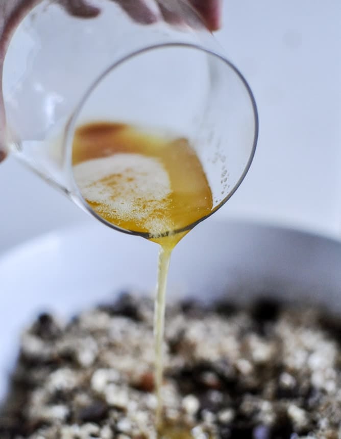 No-Bake Brown Butter Quinoa Bars I howsweeteats.com No-Bake Brown Butter Quinoa Bars I howsweeteats.com