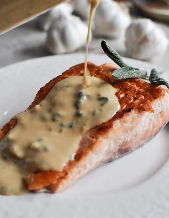 Pan-Crisped Salmon with Light Dijon Cream and Garlic Butter Breadcrumbs I howsweeteats.com Pan-Crisped Salmon with Light Dijon Cream and Garlic Butter Breadcrumbs I howsweeteats.com