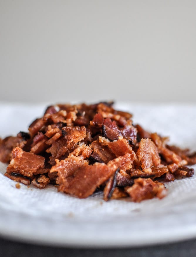 Buttermilk Bacon Blue Smashed Potatoes I howsweeteats.com Buttermilk Bacon Blue Smashed Potatoes I howsweeteats.com