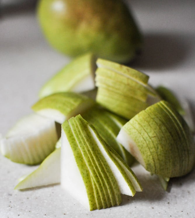 Broiled Feta with Caramelized Cinnamon Pears I howsweeteats.com Broiled Feta with Caramelized Cinnamon Pears I howsweeteats.com