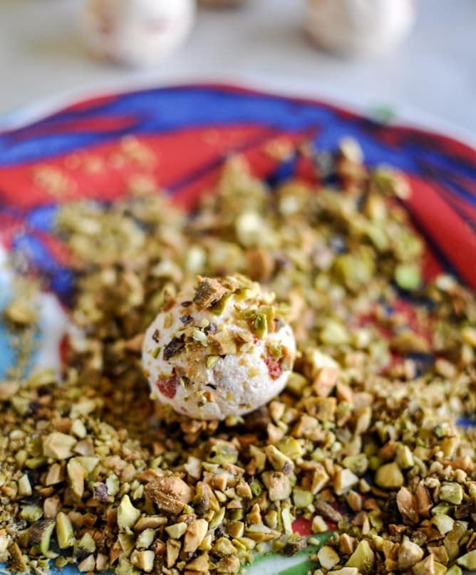 Roasted Red Pepper + Bacon Goat Cheese Truffles I howsweeteats.com Roasted Red Pepper + Bacon Goat Cheese Truffles I howsweeteats.com