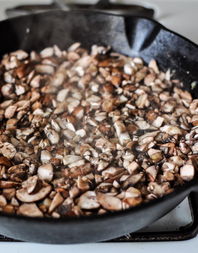 Lightened Up Fresh Green Bean Casserole I howsweeteats.com Lightened Up Fresh Green Bean Casserole I howsweeteats.com