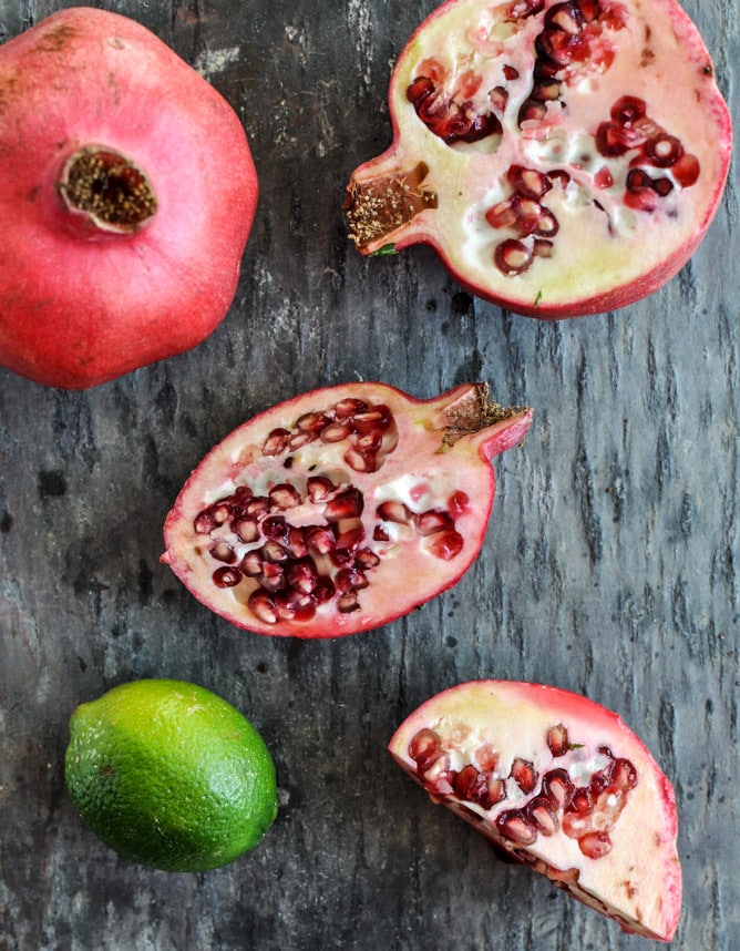 Pomegranate Margaritas I howsweeteats.com Pomegranate Margaritas I howsweeteats.com