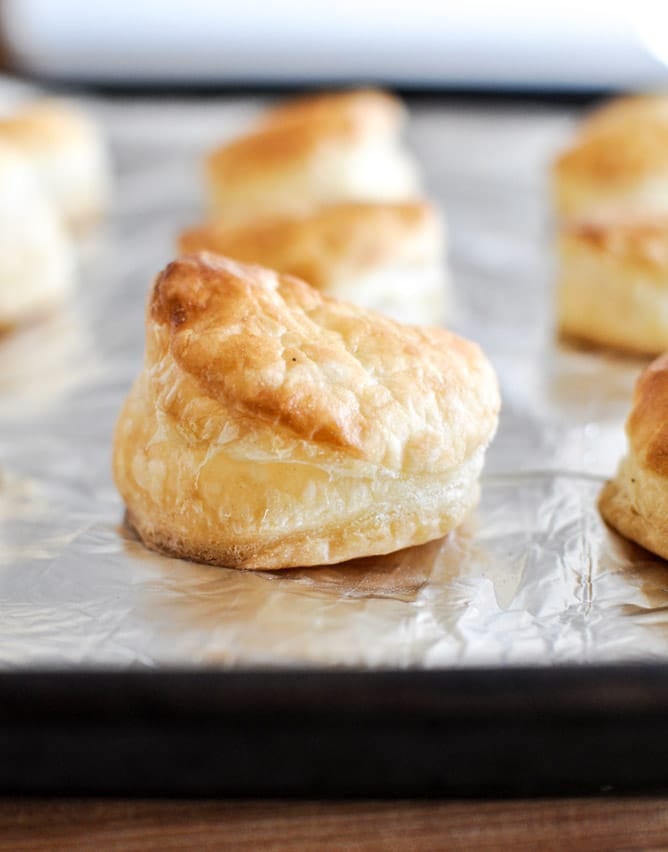 Chicken Pot Pie Soup I howsweeteats.com Chicken Pot Pie Soup I howsweeteats.com