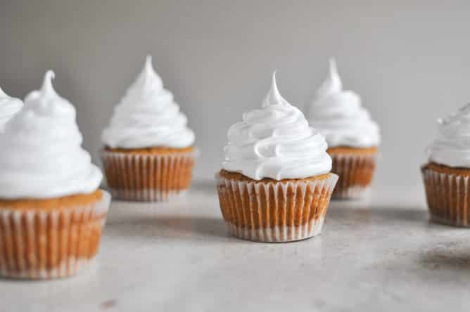 Pumpkin S'mores Cupcakes I howsweeteats.com Pumpkin S'mores Cupcakes I howsweeteats.com