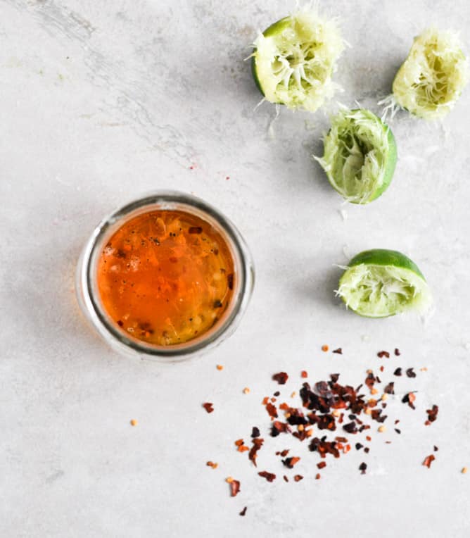 Tequila Lime Flank Steak Fajita Salad with Chile Lime Vinaigrette I howsweeteats.com Tequila Lime Flank Steak Fajita Salad with Chile Lime Vinaigrette I howsweeteats.com