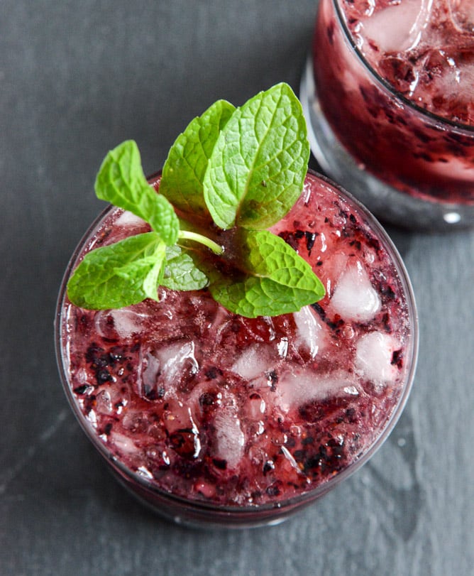 Blueberry Mint Juleps I howsweeteats.com Blueberry Mint Juleps I howsweeteats.com