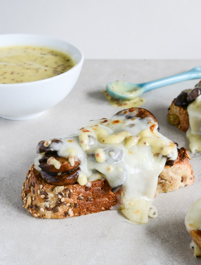 15 Minute Mushroom Melts with Mustard Aioli I howsweeteats.com 15 Minute Mushroom Melts with Mustard Aioli I howsweeteats.com